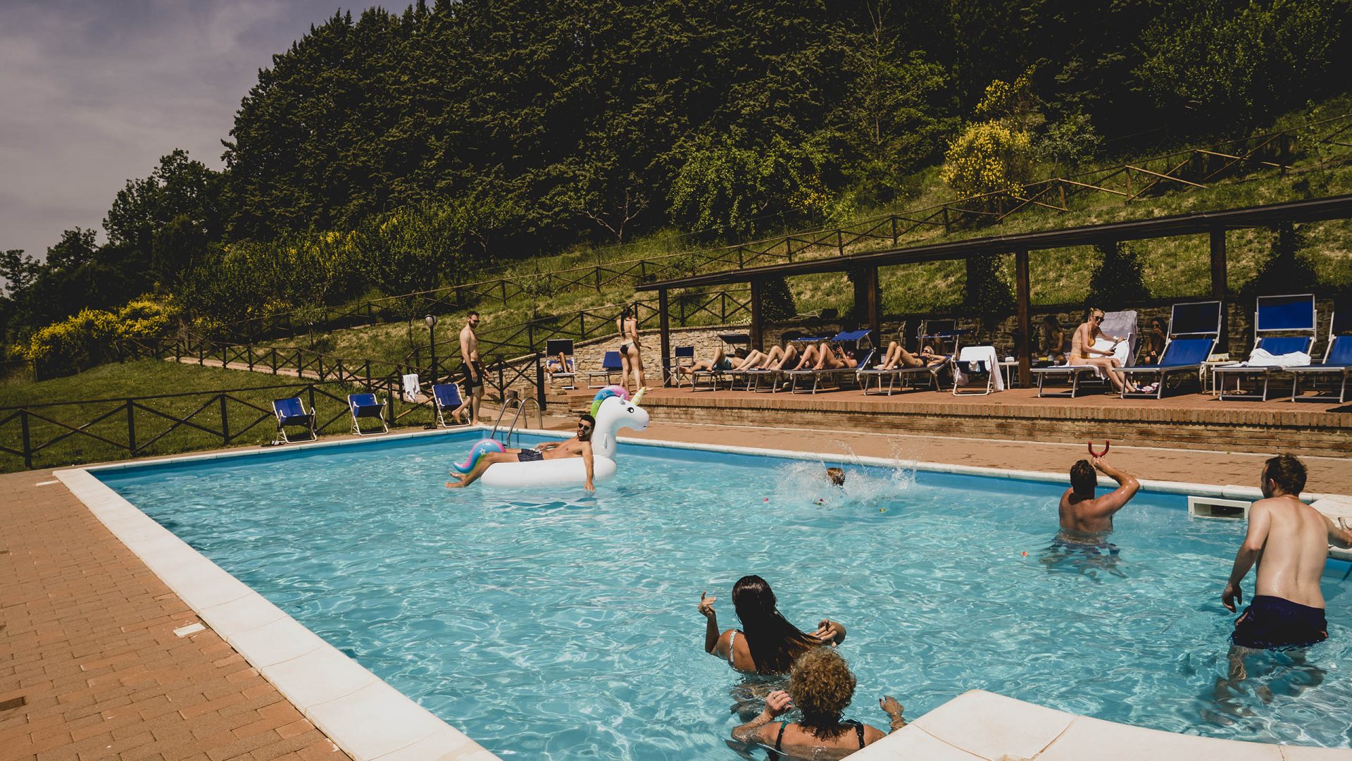 Villa con piscina in Umbria per gruppi - Villamena Resort Assisi